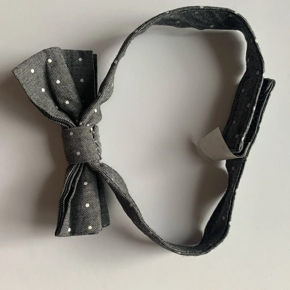 Grey Polkadot Bow Tie With Velcro Closure